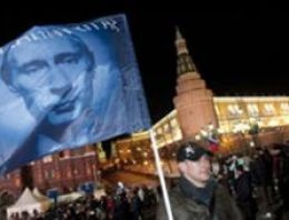 Rusya'da seçiminin galibi Putin oldu Rusya'da seçiminin galibi Putin oldu